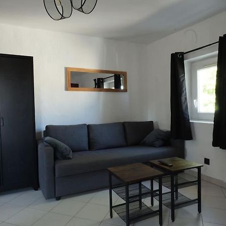 Appartement Centre Ville -- Pierrelatte ภายนอก รูปภาพ