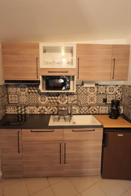 Appartement Centre Ville -- Pierrelatte ภายนอก รูปภาพ
