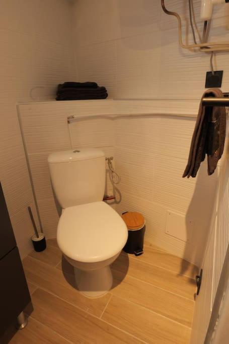 Appartement Centre Ville -- Pierrelatte ภายนอก รูปภาพ